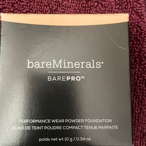 BareMinerals performance wear powder foundation- Dawn 02